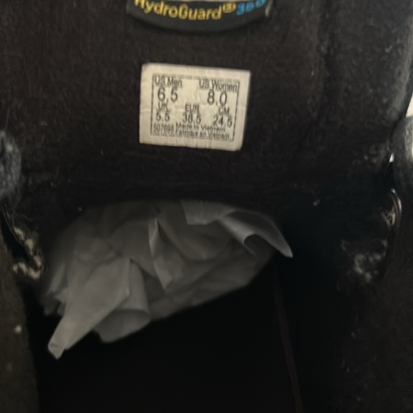 Van’s Off the Wall MTE Women’s size 8 - Picture 9 of 10